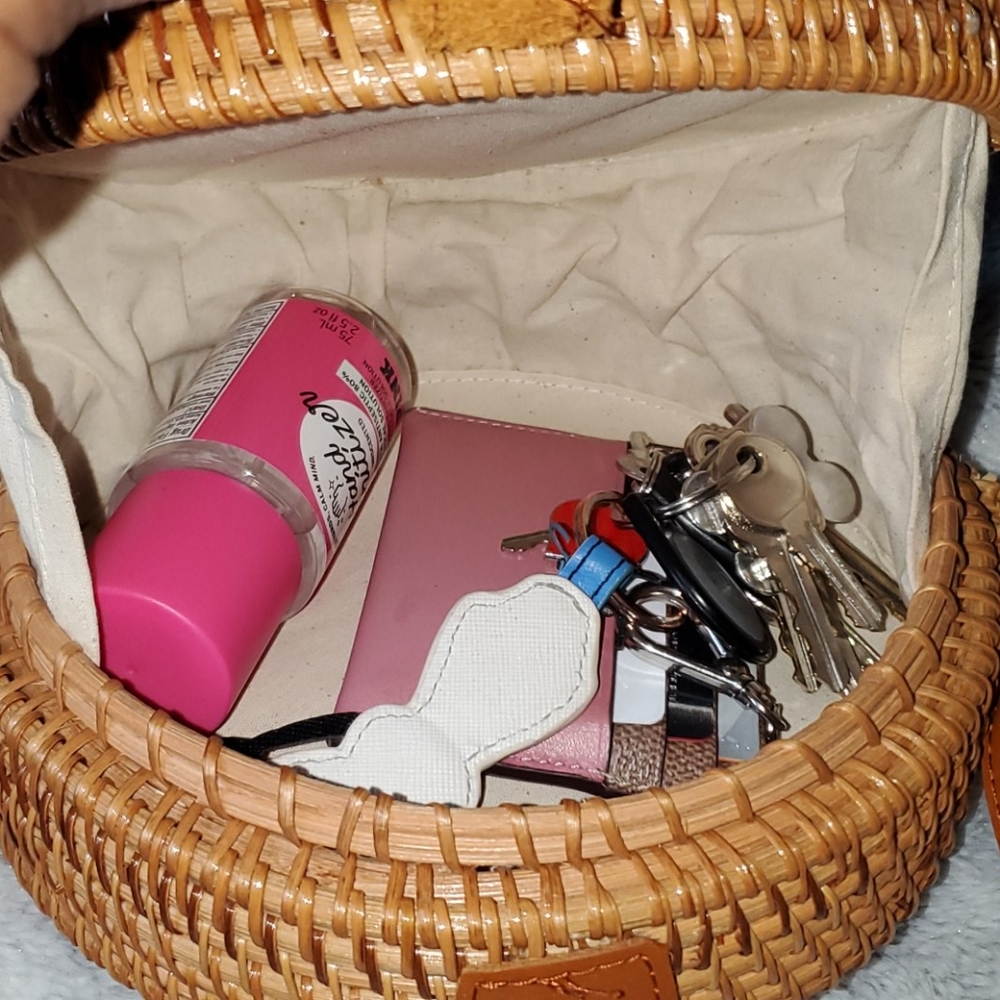 Hand Woven Basket Purse - Picture 4 of 8